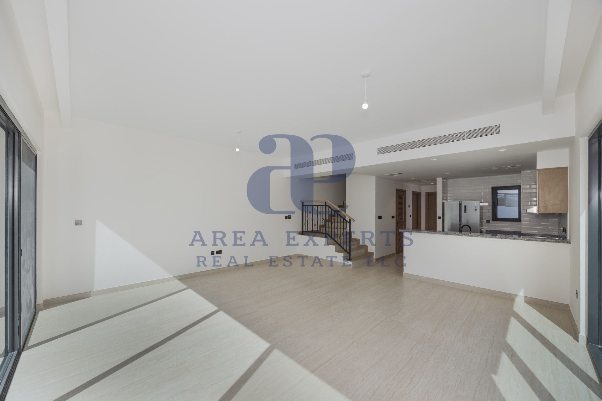 Middle Unit | Luxury 5BR + Maid's room | G+2 DAMAC Lagoons