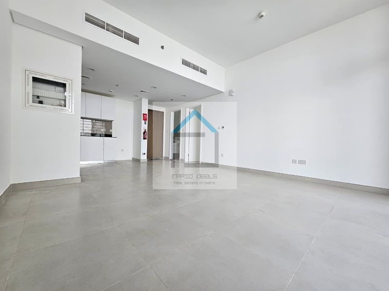 1 Bedroom Spacious Apartment with Balcony