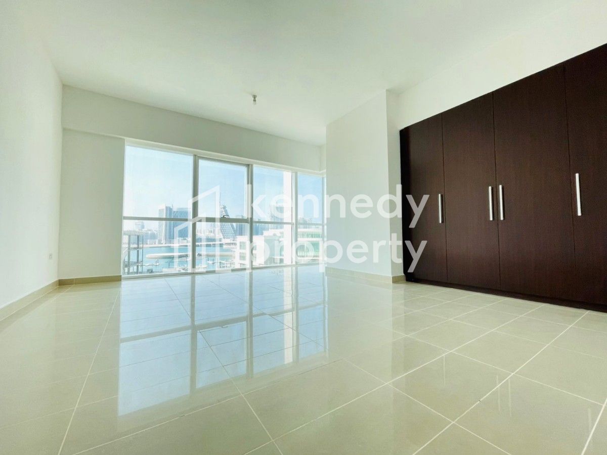 Move In Now | Canal View | Expansive Layout