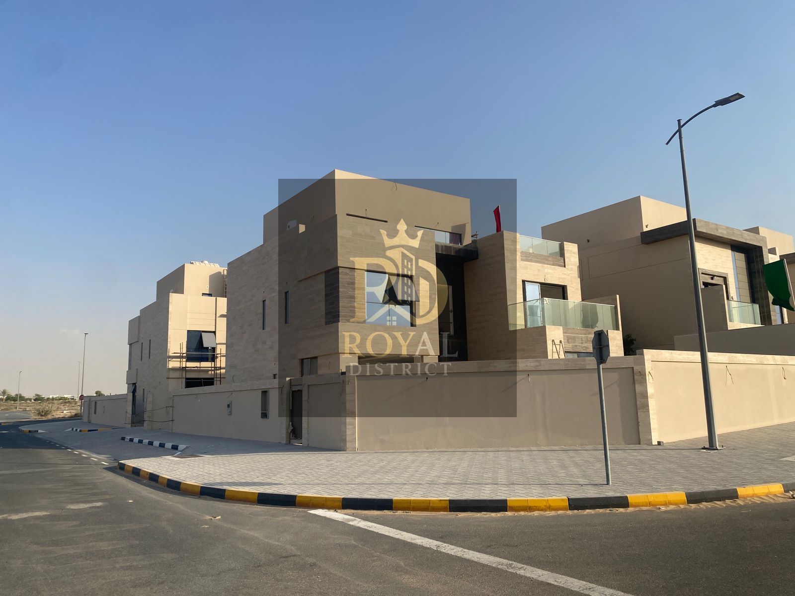 EXQUISITE 6-BEDROOM SMART VILLA | 3 FLOORS | MODERN ELEGANT FINISHES | PREMIUM LOCATION | OVERLOOKING MASAAR