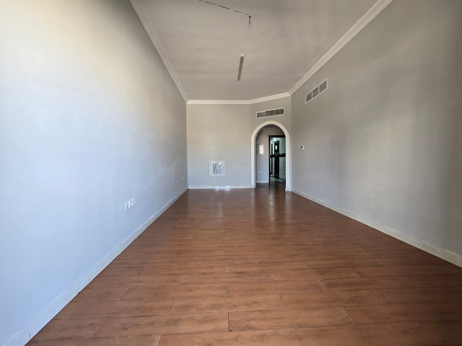 1 Bedroom Apartment in Al Naeemiya Ajman – 2 Bathrooms, Balcony, Wood Flooring – Near Ramez Mall & Al Ain Hotel