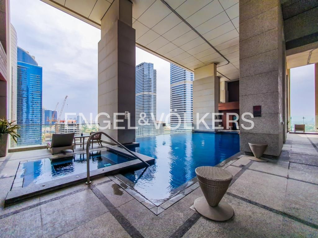 High Floor I Upgraded I Full Furnished I Lake view