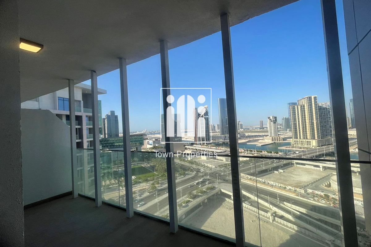 Fully Furnished | Luxury Apartment 1BR | Pool View |