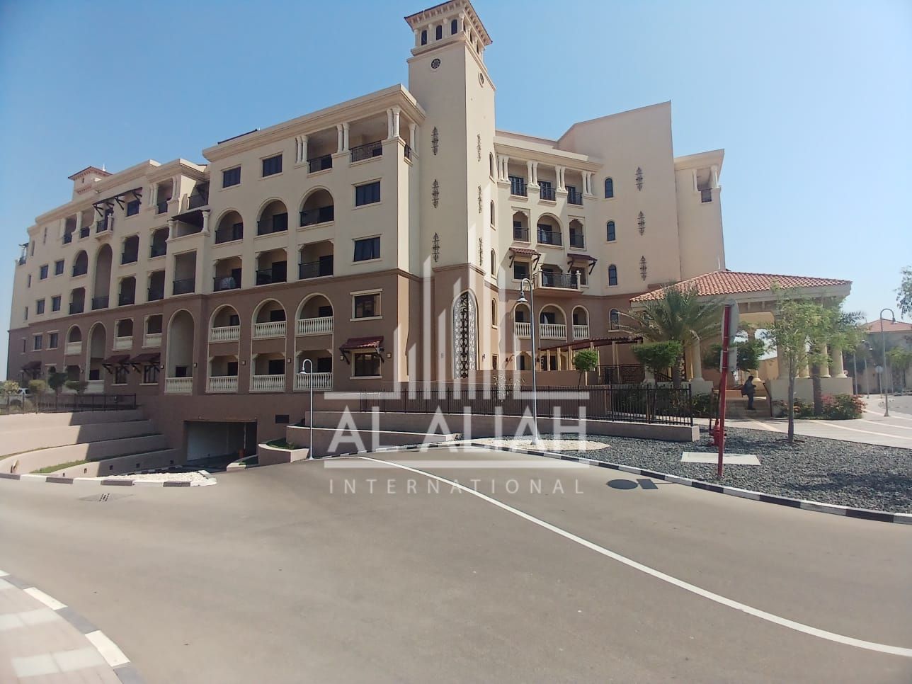 Spacious 1 bd Apartment with Balcony | Maid