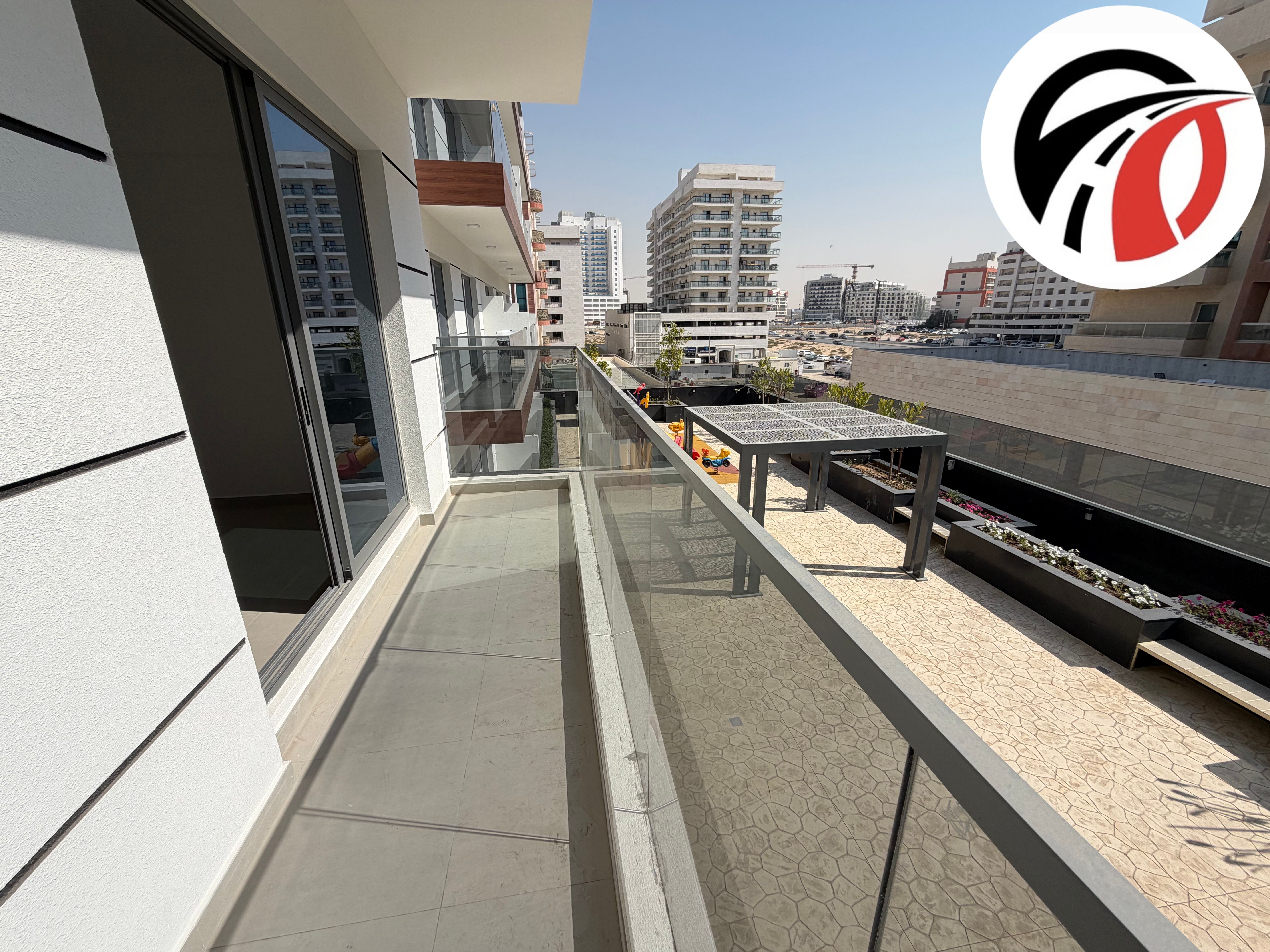 NEW BUILDING || 1 COVERED PARKING || GYM & POOL