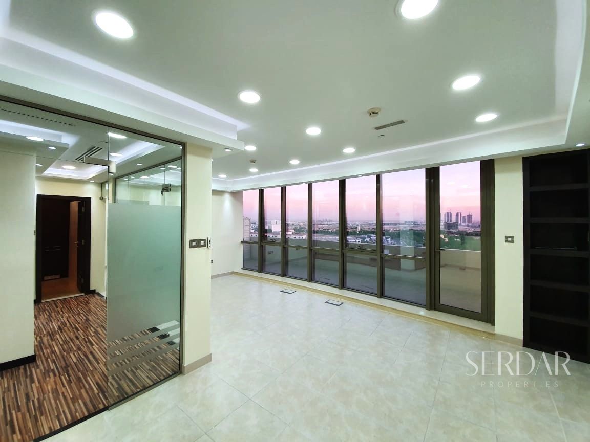 Fitted Office | Detroit House | Downtown City View
