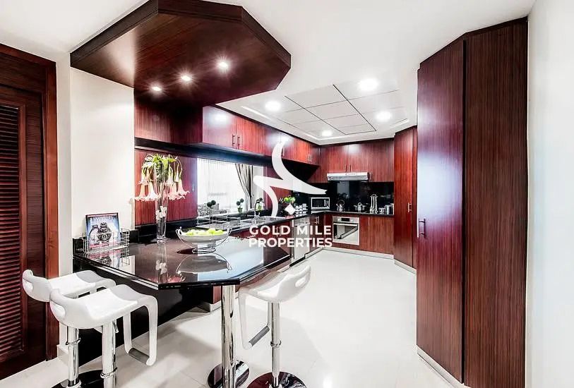 LUXURIOUS 2 BHK - SPACIOUS BIG LAYOUT - ELEGANT LIVING FOR FAMILY