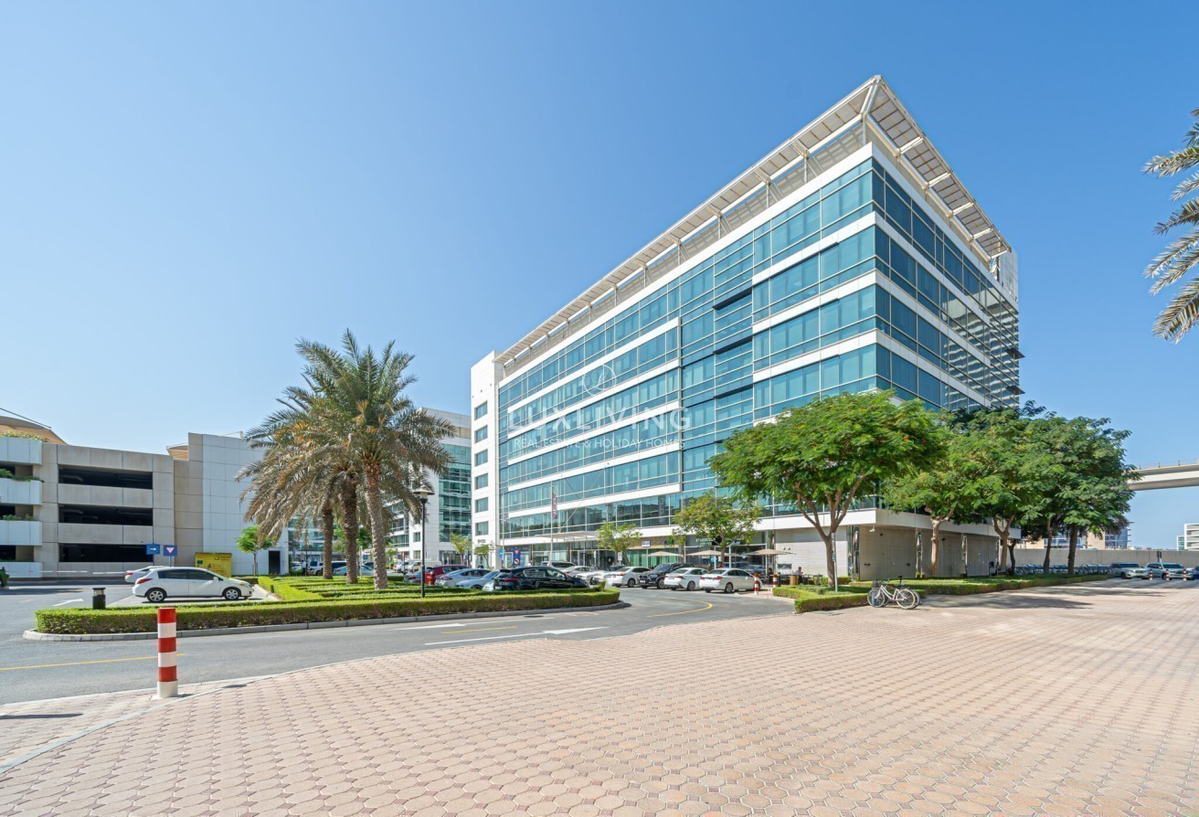 Spacious | Prime Location | Business Hub
