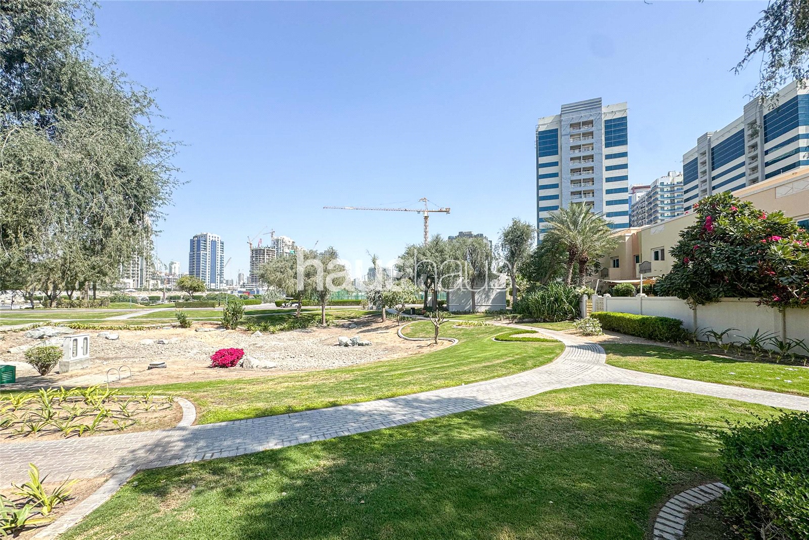 Great Location | Vacant Now | Corner Plot
