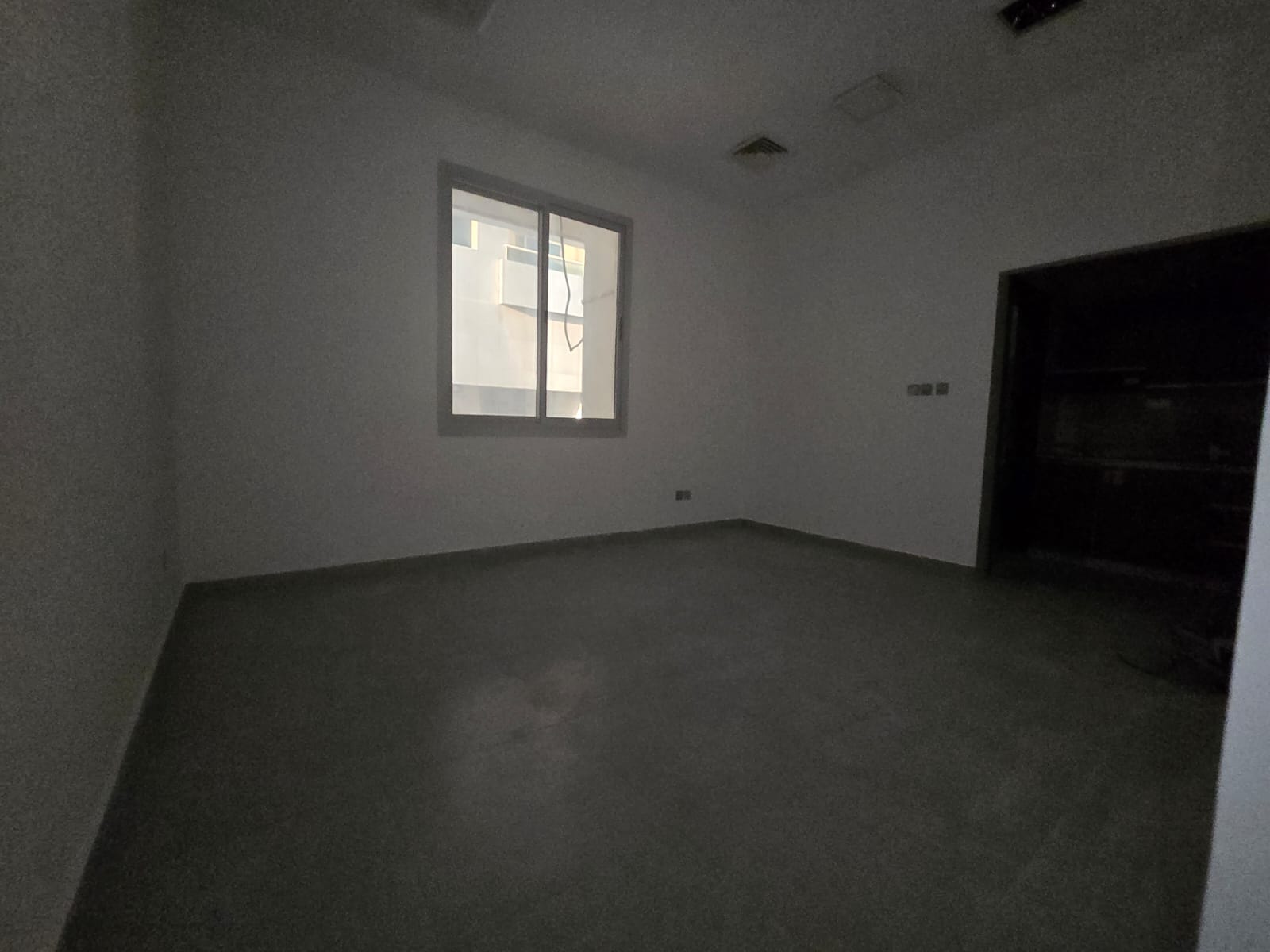 Studio Apartment for Annual Rent in Al Rawda 1, Ajman 21,000 AED in 4 installments Large space, separate kitchen Al Rawda 1, behind Al Hamidiya Police
