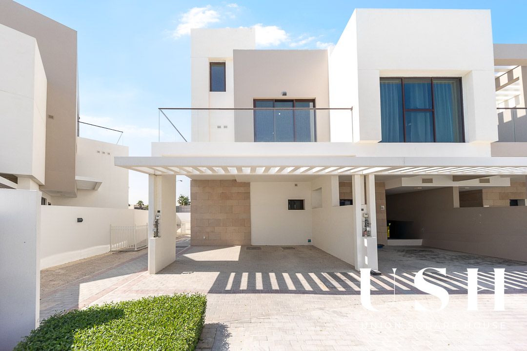 Vacant 5 Bedroom | Large Plot | Ready to Move