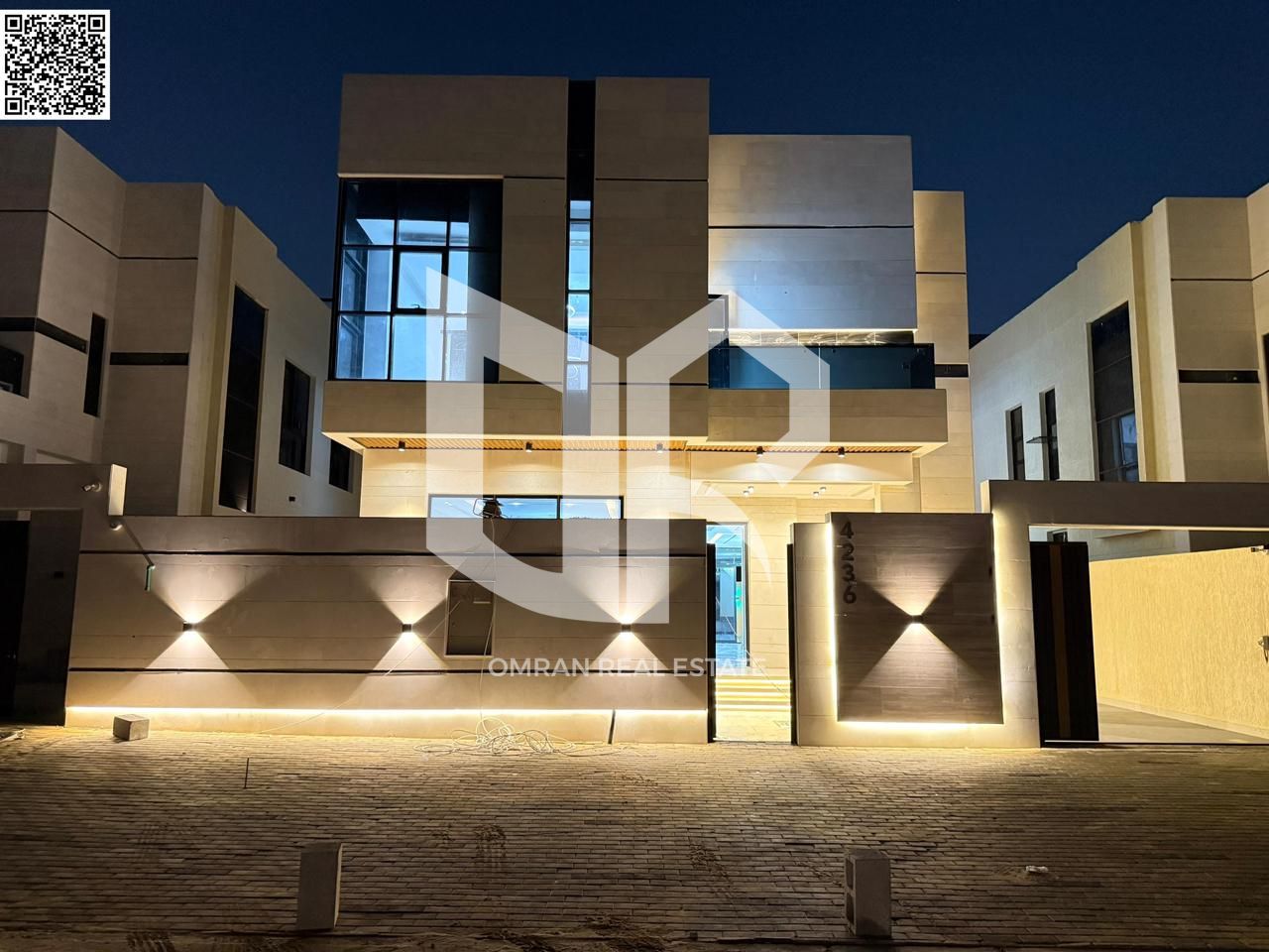 Freehold ownership for all nationalities, including registration and title fees. Ready to move in, directly from the owner. Prime location.