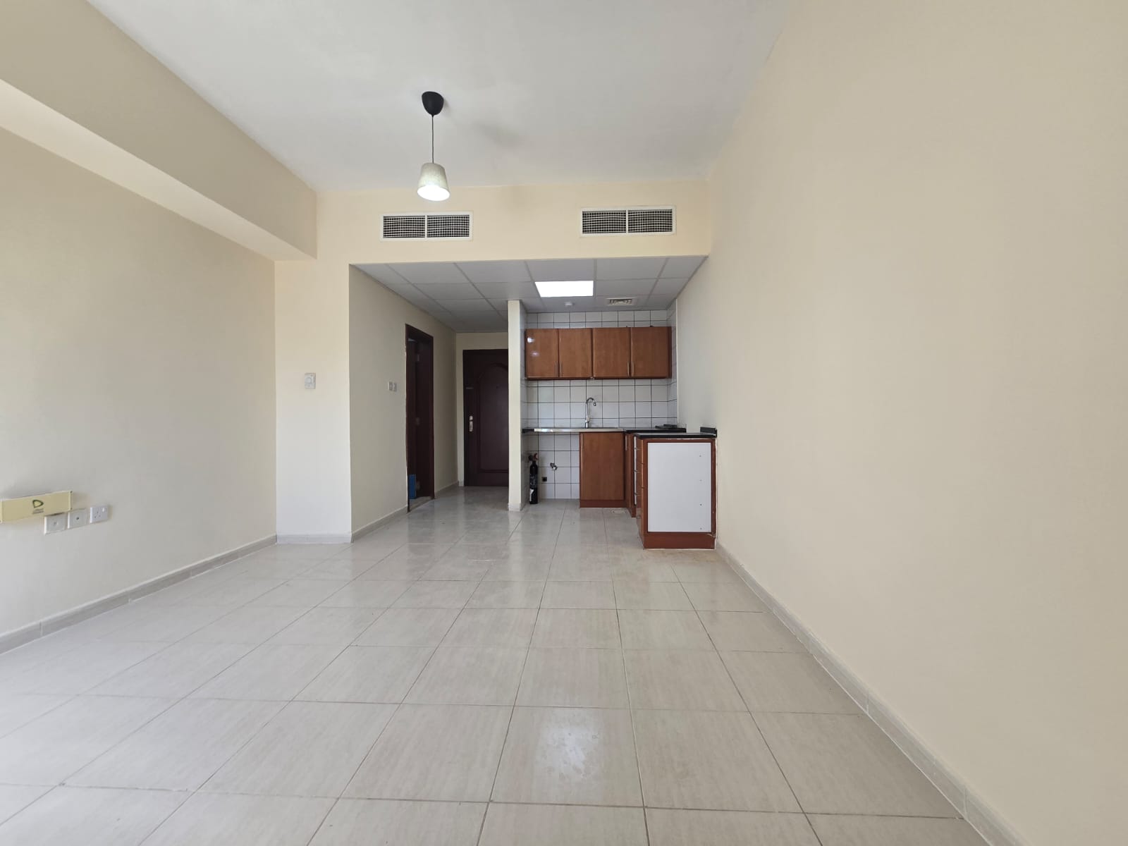 Beautiful Studio for Annual Rent Al Rashidiya – Ajman Prime location in one of Ajman’s best areas Close to all services and facilities Annual Rent: