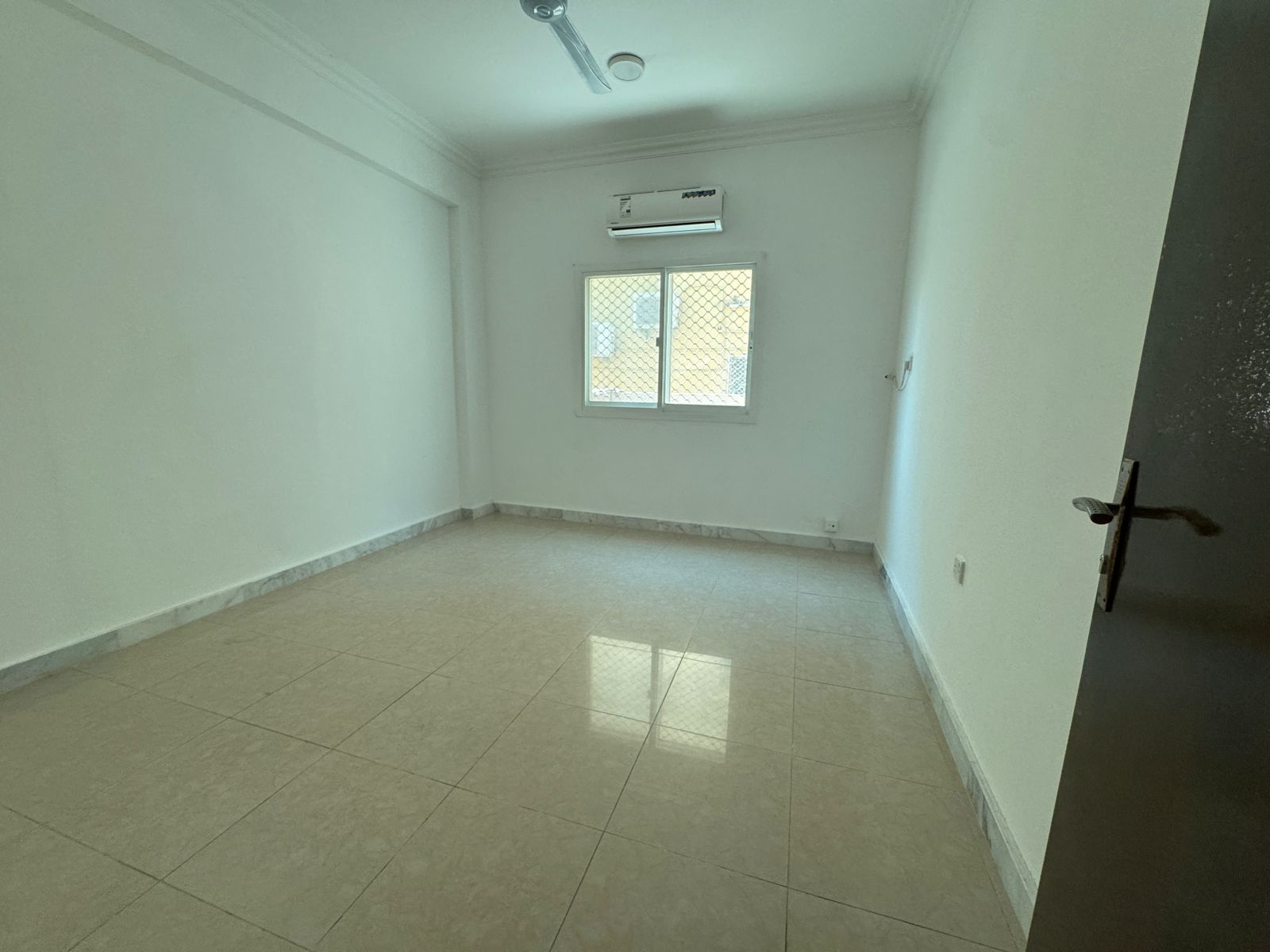 The most beautiful room and hall in Al Rawda, near Sheikh Ammar Street, two bathrooms