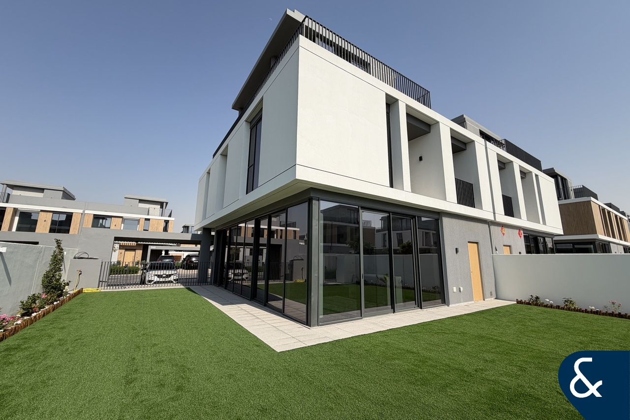 Landscaped | Central Plot | Twin Villa