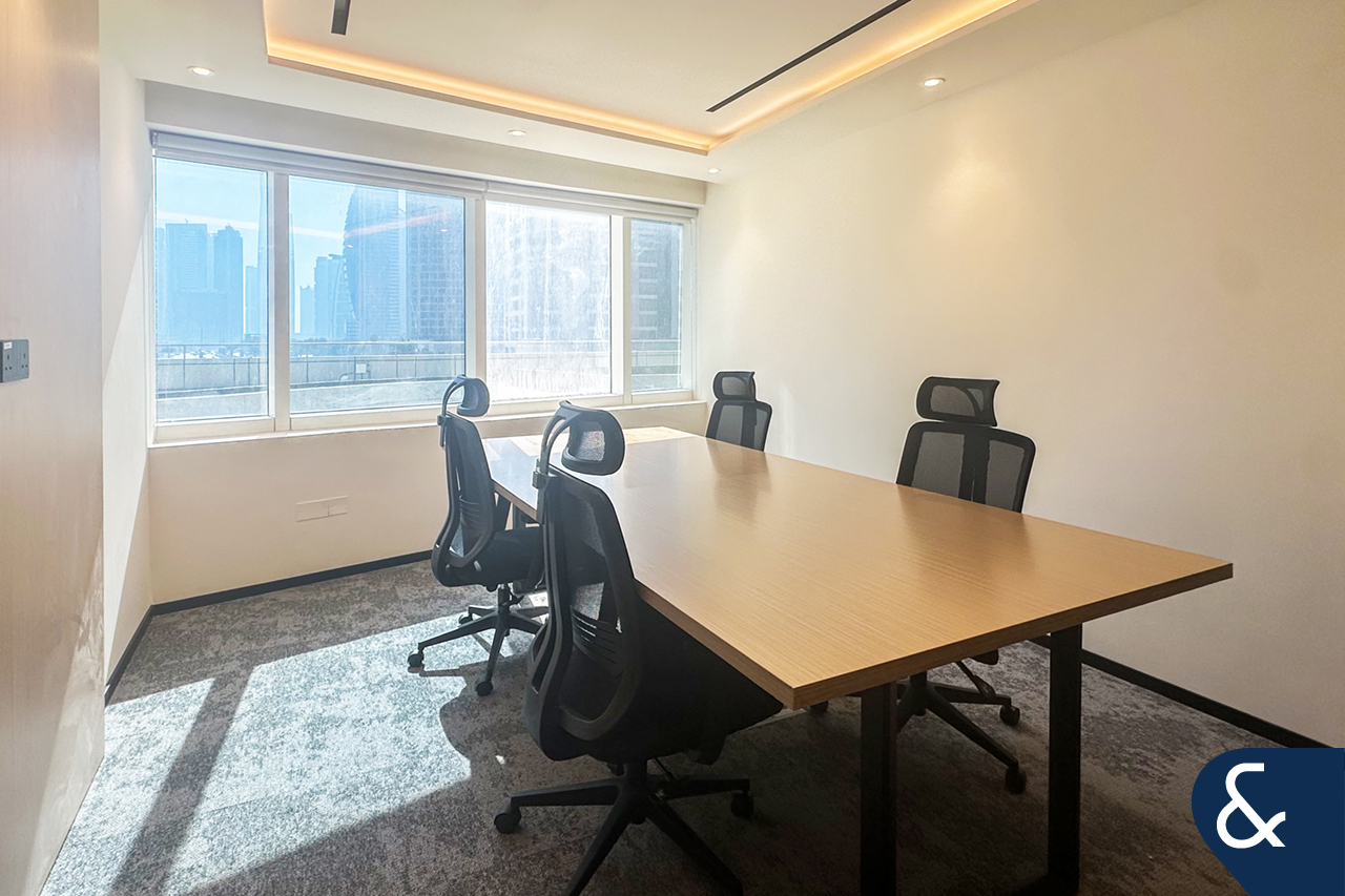 Vacant | Fitted and Furnished | Metro access