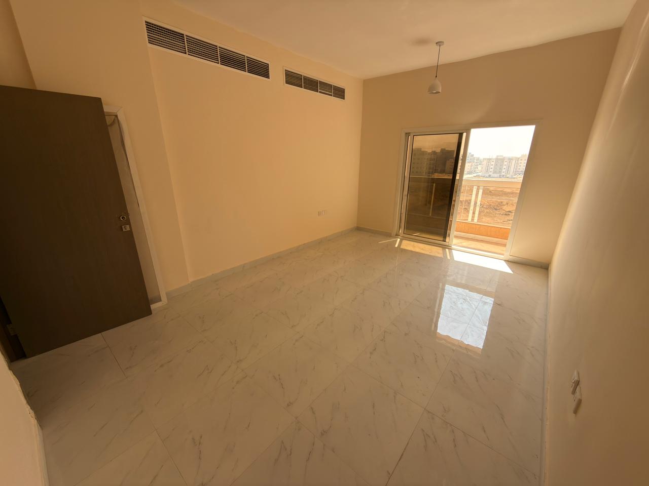 Second-hand apartment in Al Jurf 3, Ajman, near the Chinese market.