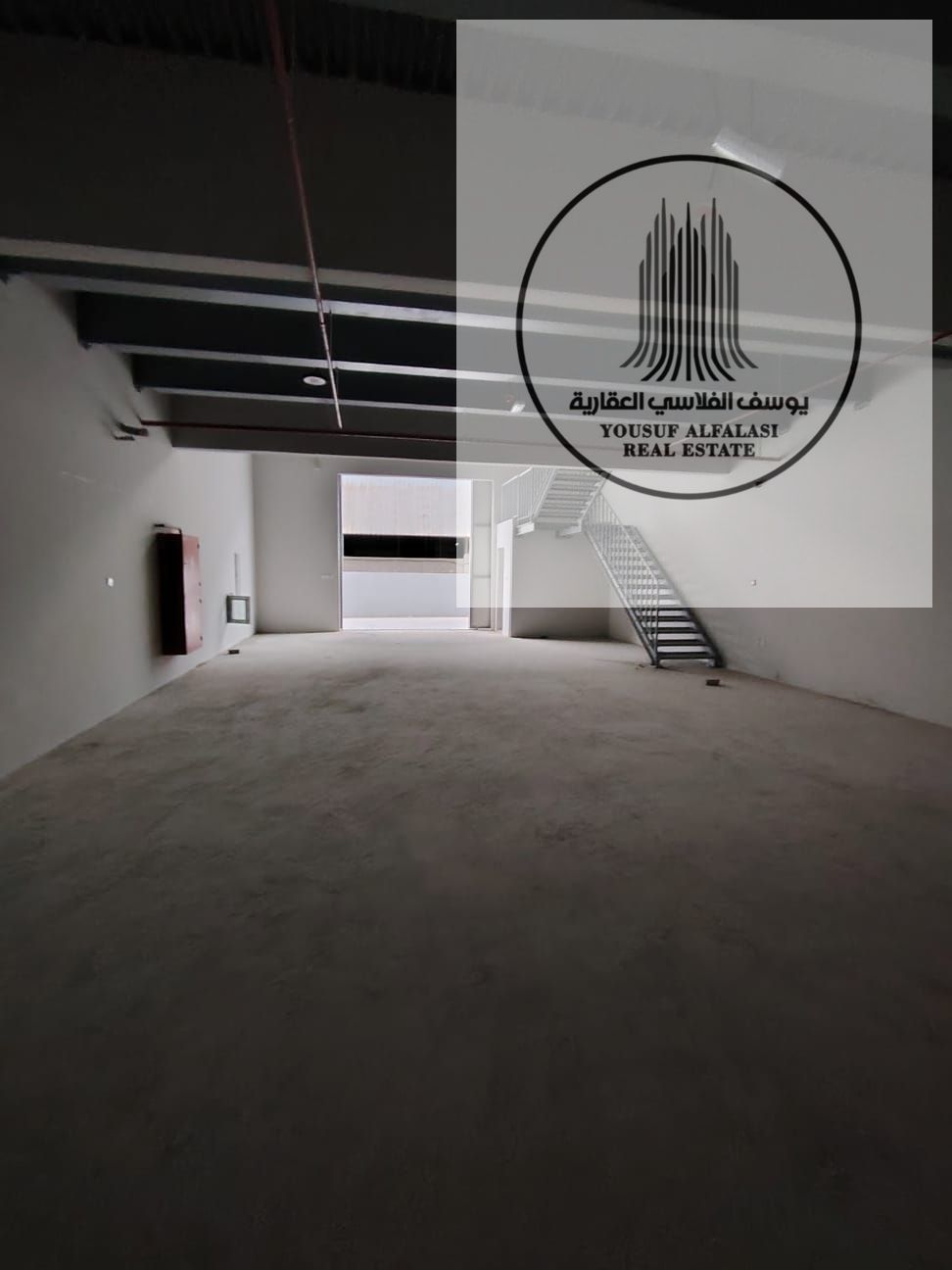 Storage warehouse Al Jurf 3,026sqft ground mezz 20kW prime location
