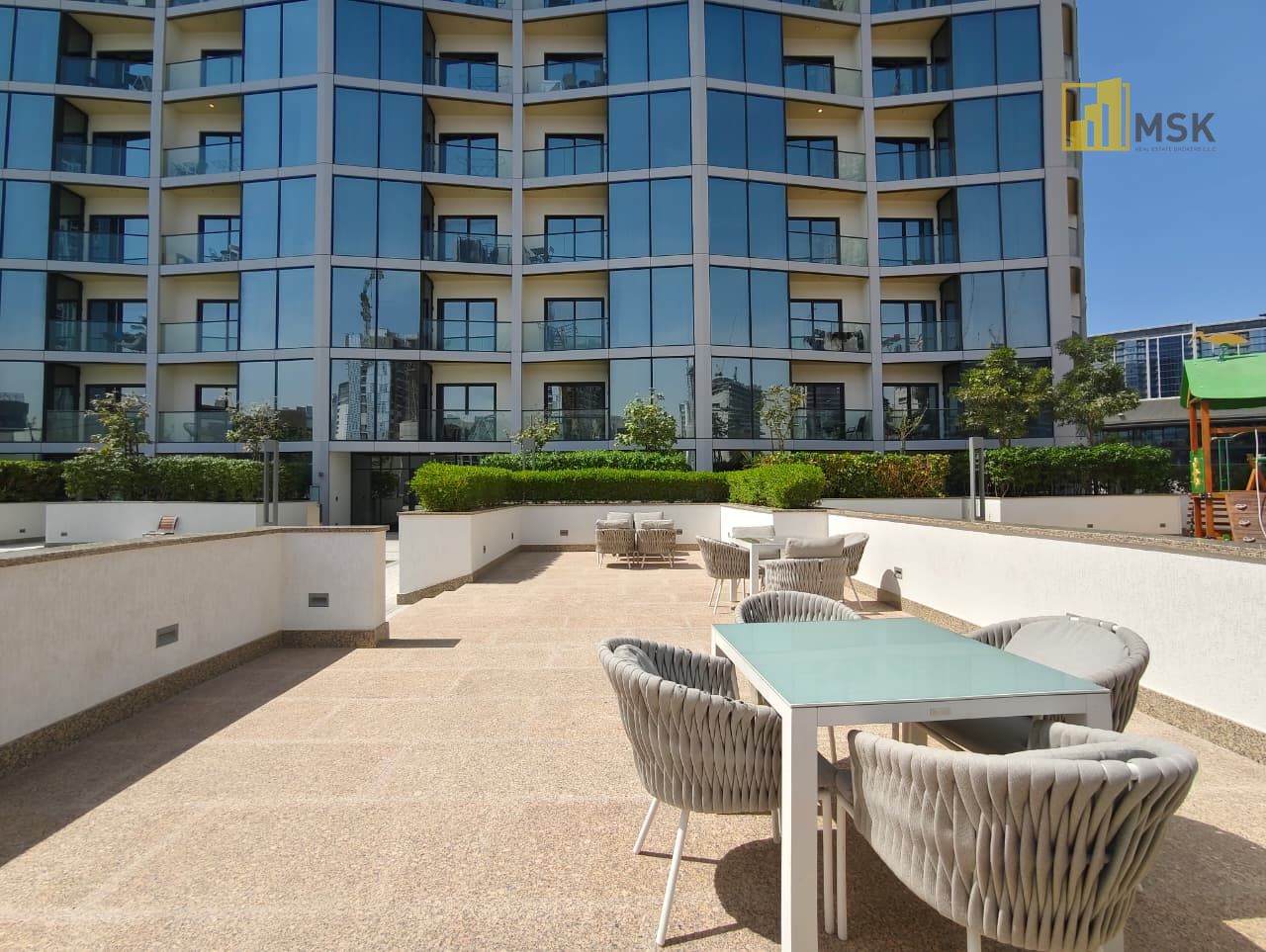 EXCLUSIVE I UNIQUE PROPERTY I CORNER UNIT