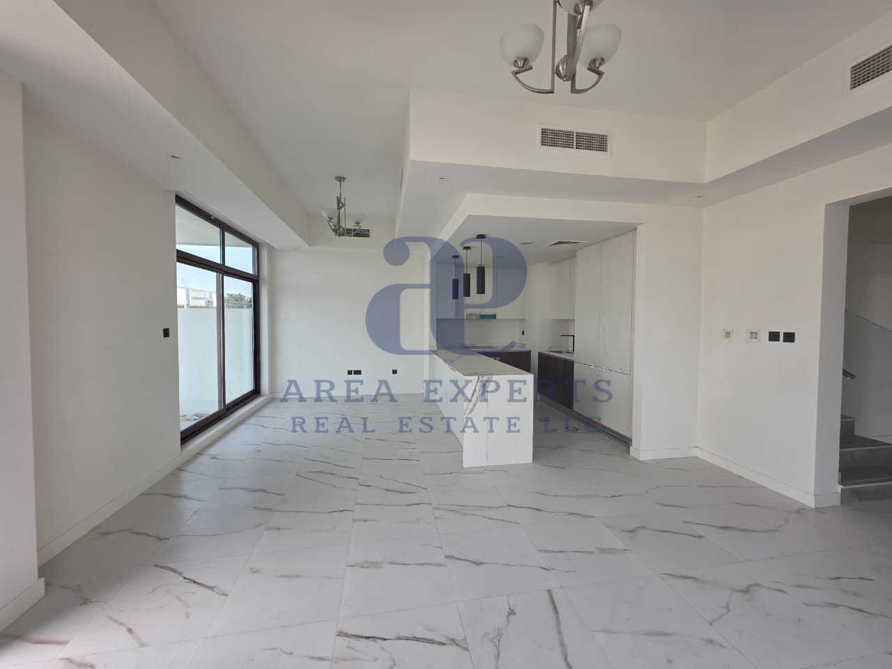 Brand New | 4 BR Luxury Villa | Area Expert