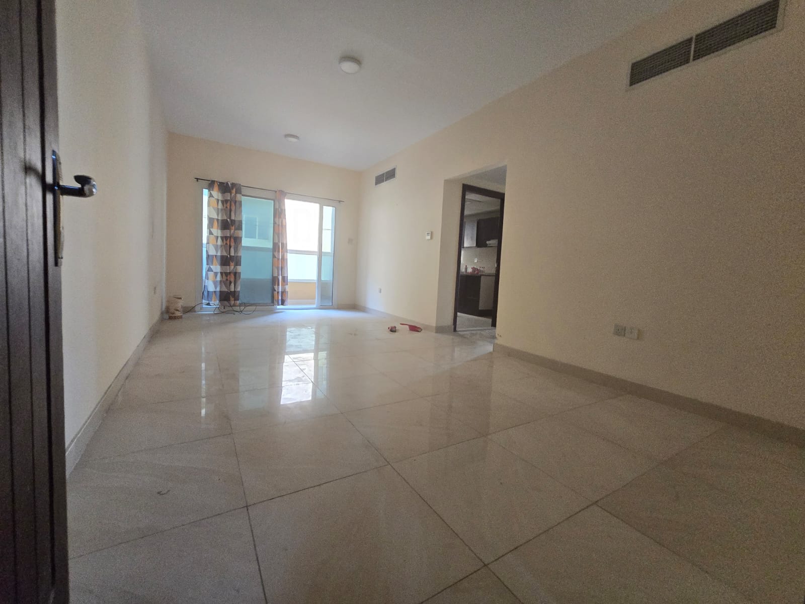 Two bedrooms and a living room for annual rent in Al Muwaihat, Ajman 35,000 AED in 4 installments Located on Mohammed Bin Zayed Road, near Al Tallah