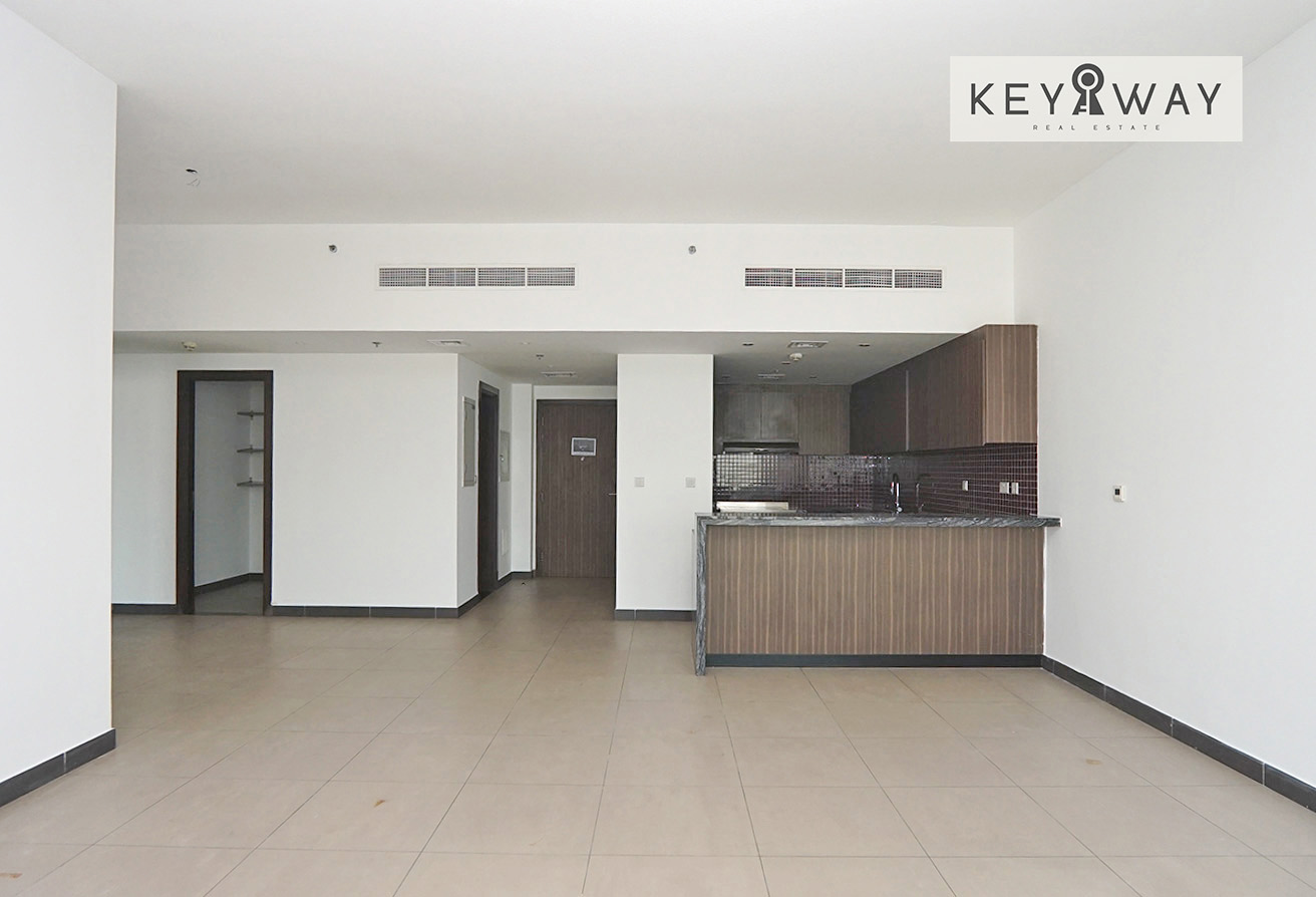 Golf View | High Floor | Huge Layout