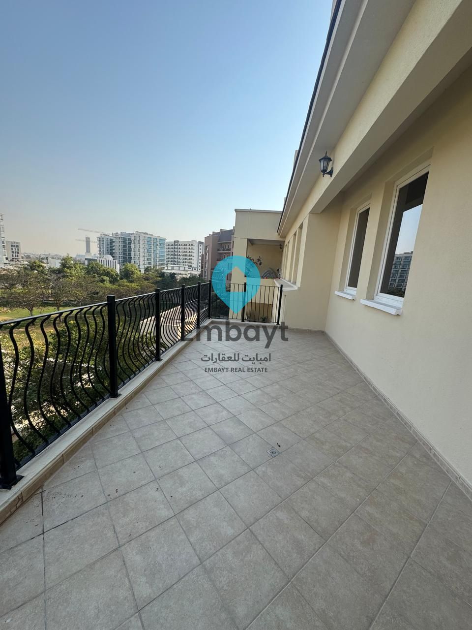 Elegant and Spacious Upgraded Apartment