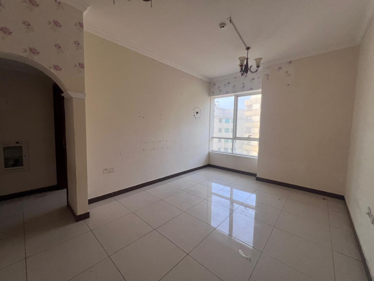 Free month | Free gym | Open view | Master room | Spacious | Family tower, 2nd tenant | Free maintenance | Central AC - gas | Close to all services