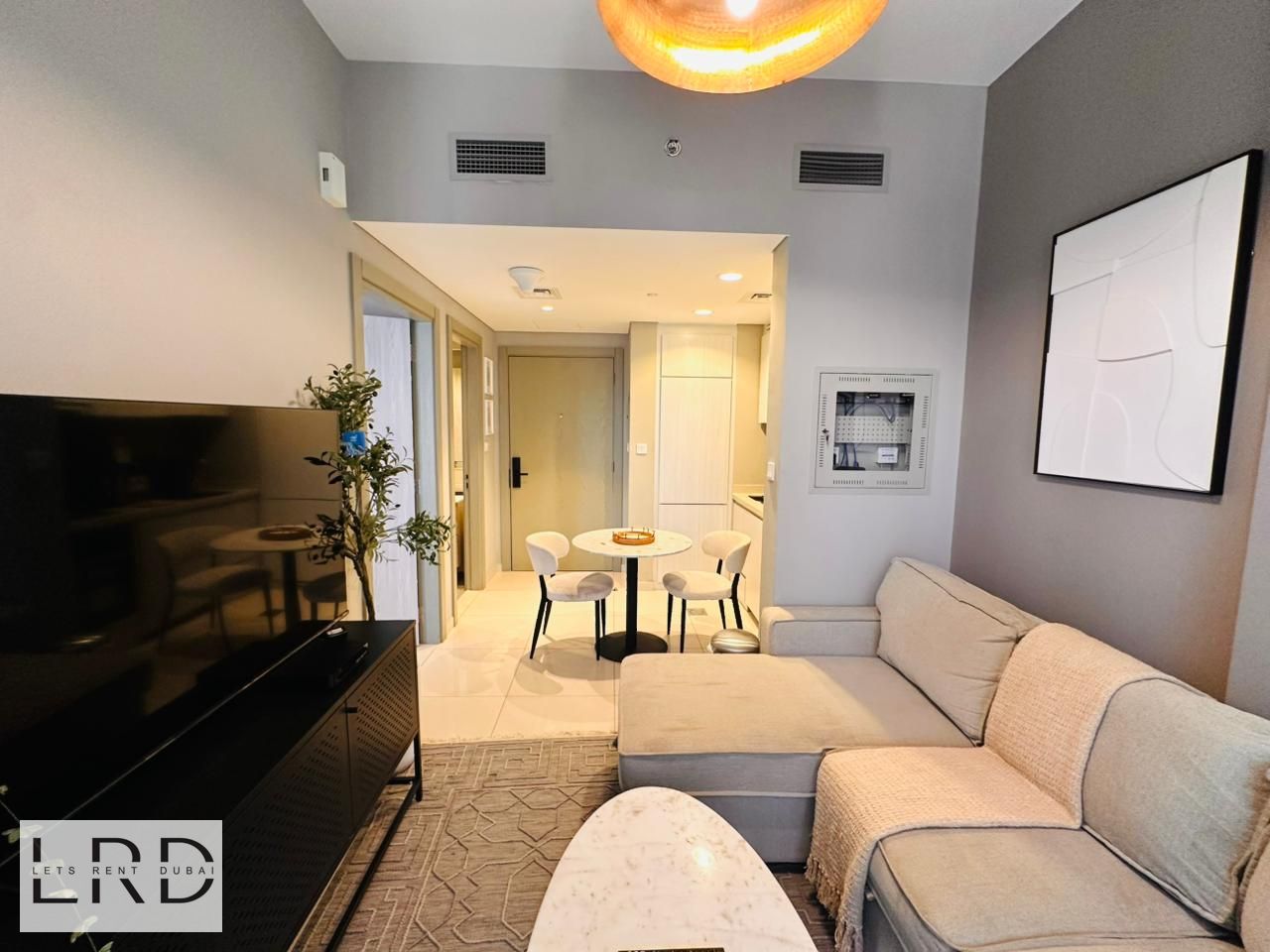 Modern Fully Furnished 1-Bedroom Apartment