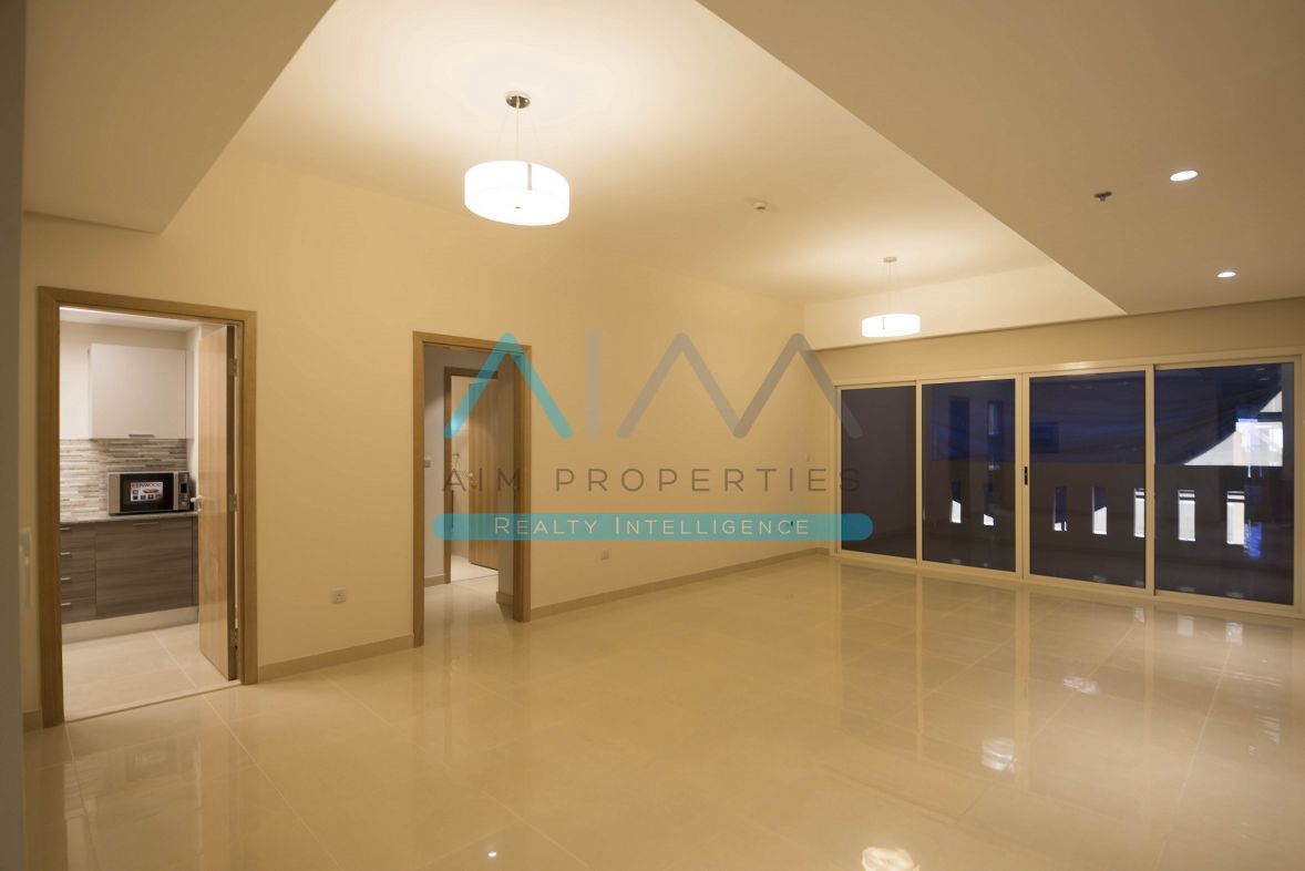 1 Bedroom | Centurion Residence Tower A | Balcony & Pool Access