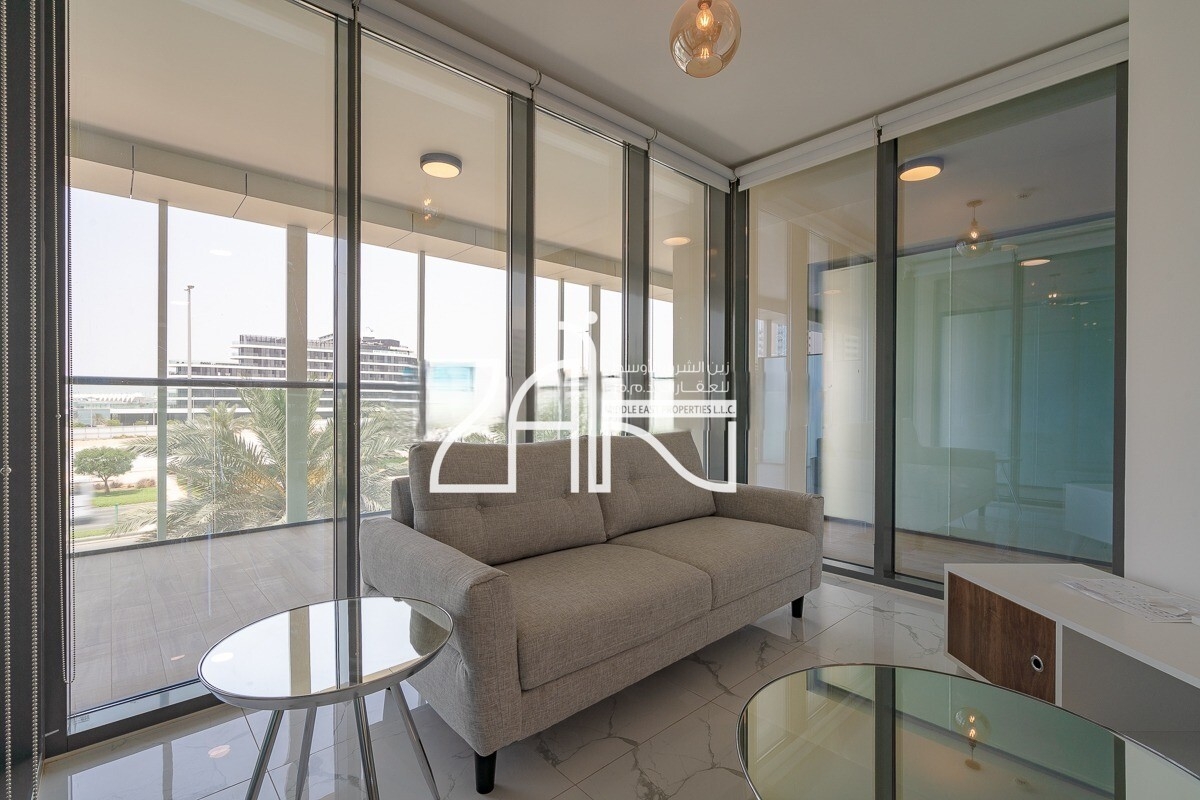 Luxury 1BR+Balcony|Fully Furnished | Canal View