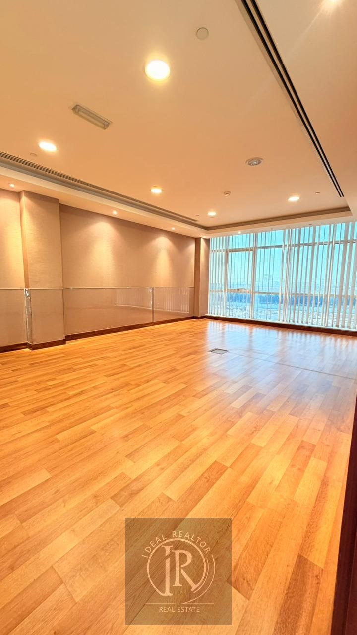 3600 SQFT | Prime Location | Next to Metro