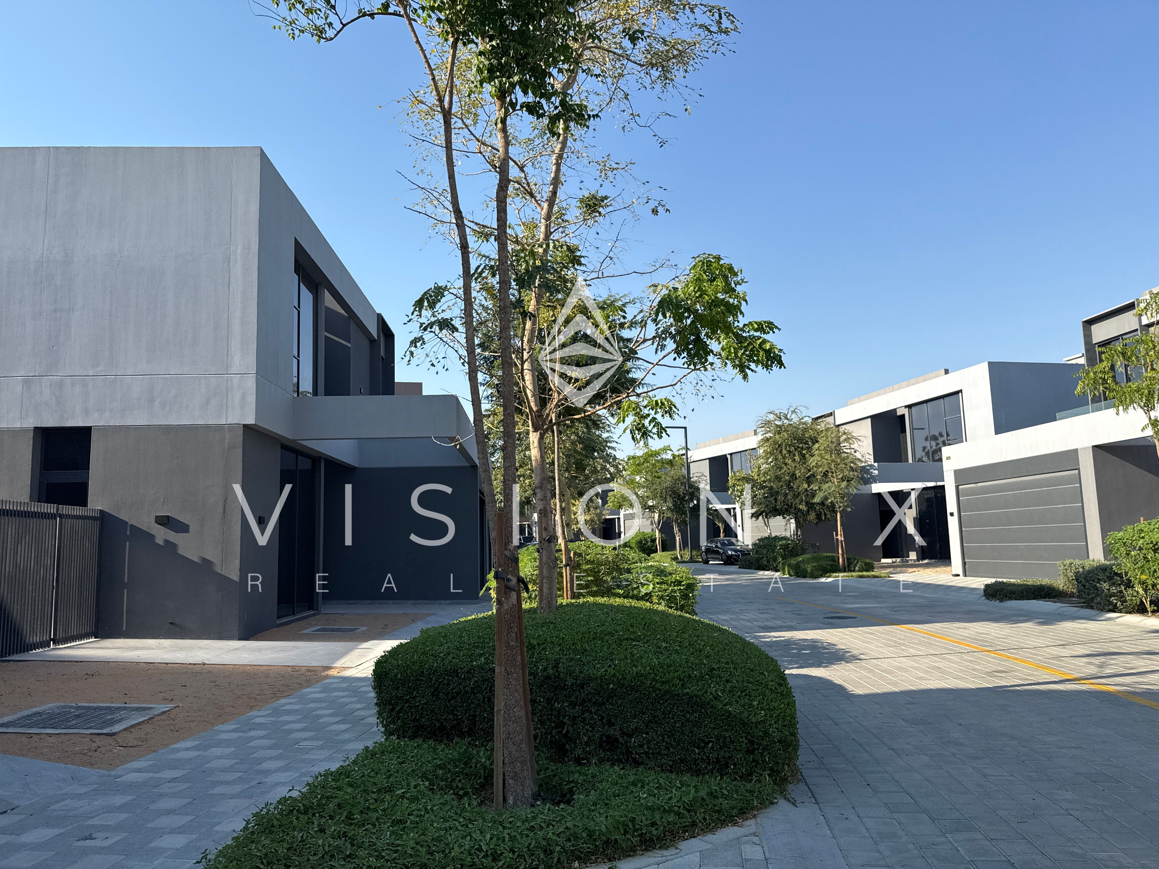 Contemporary Style | Spacious Layout