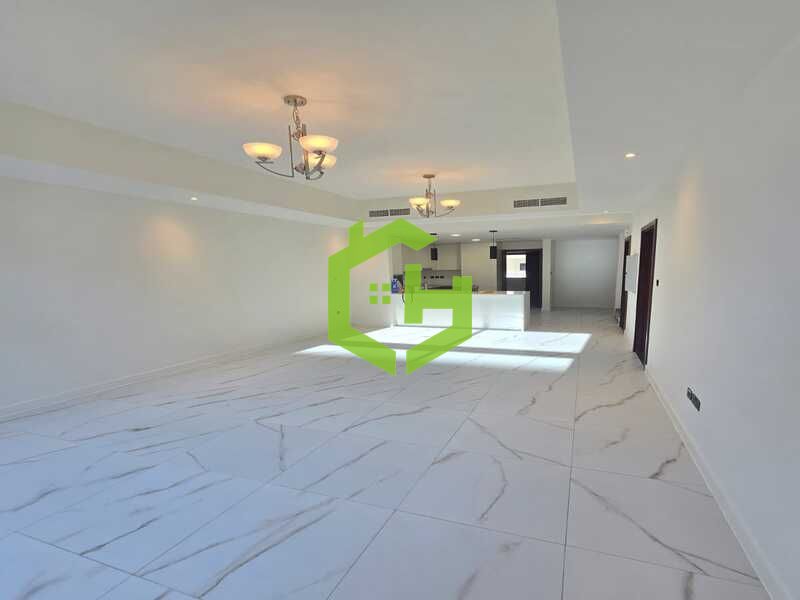 4 BR Middle Unit | Best Location | Single Row