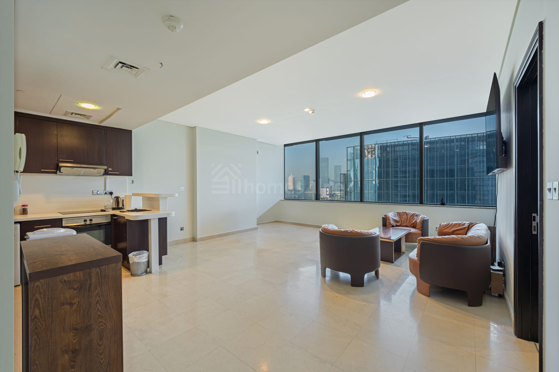 Studio For Sale | Vacant | Well Maintained