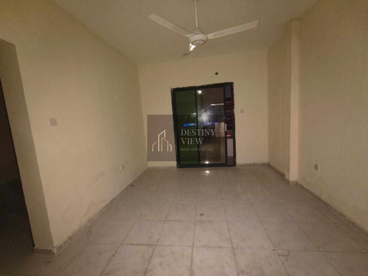 Like brand new lavish 1bhk apartment fully family 2
