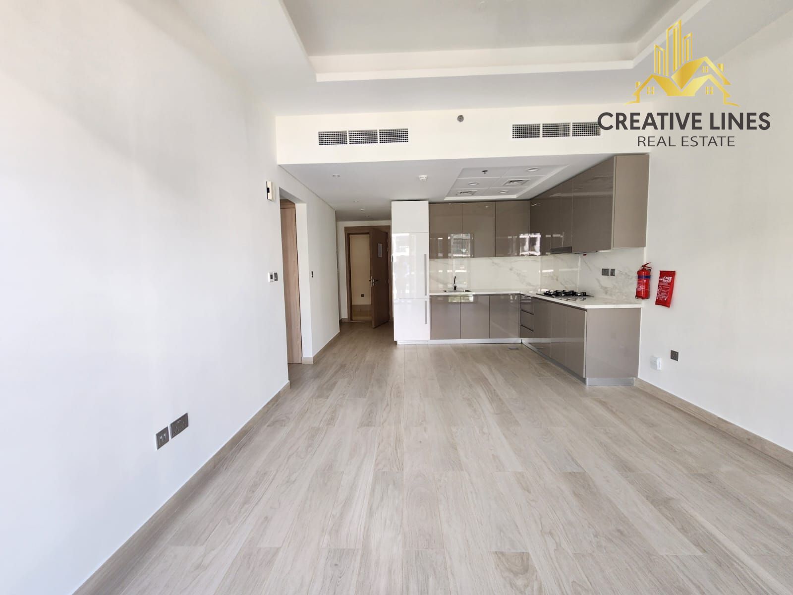 READY TO MOVE // SPACIOUS 2BHK // CHILLER FREE