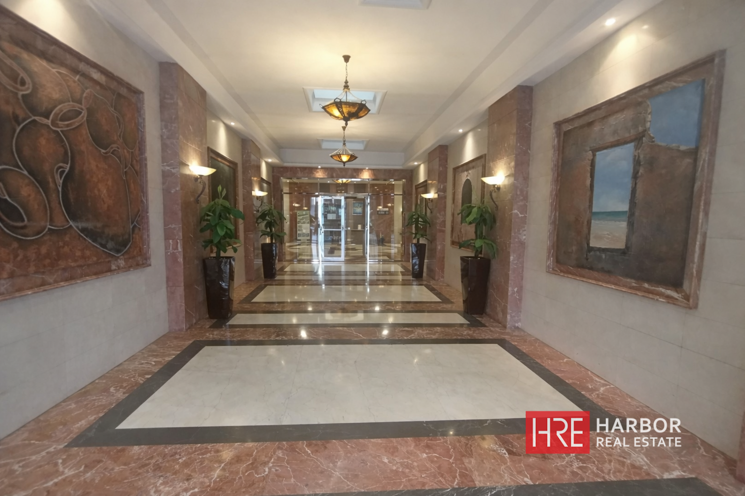 Unfurnished | Near the Metro Station | Spacious