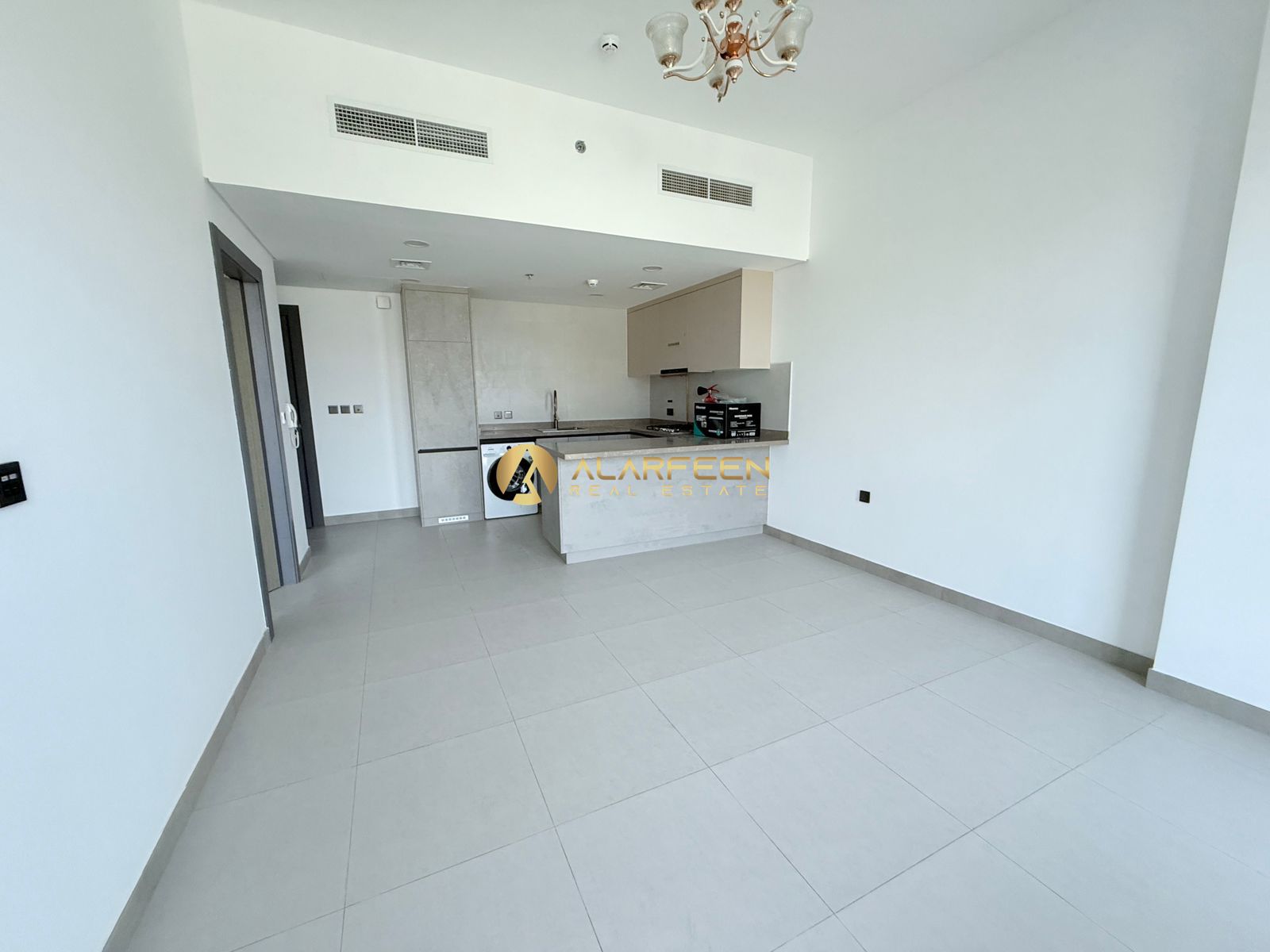 Maid Room | Kitchen Appliances | 2 Bedrooms