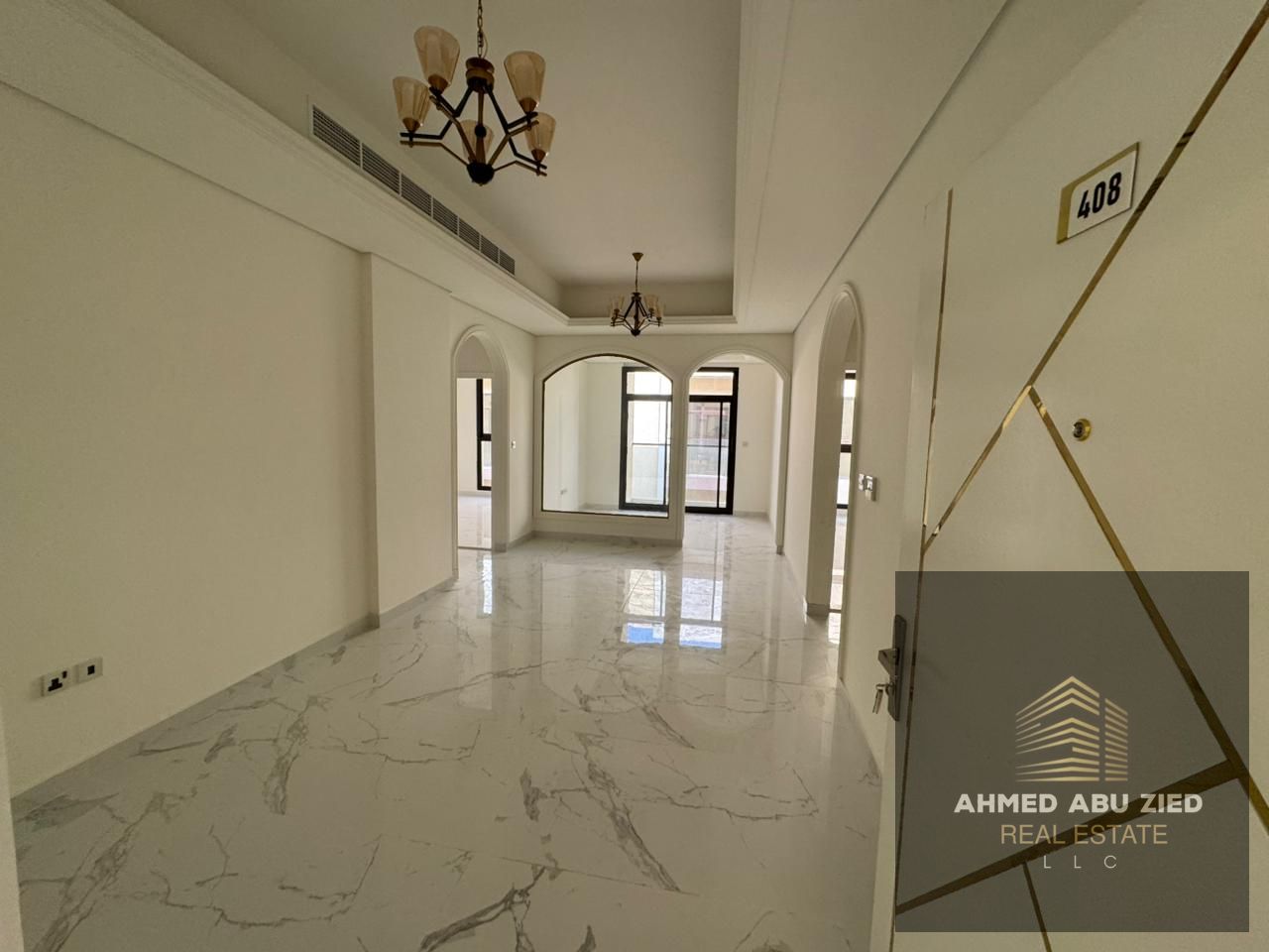 First occupancy with one month free. Apartment consisting of a master bedroom, spacious living room, fully equipped kitchen, two bathrooms, with acces