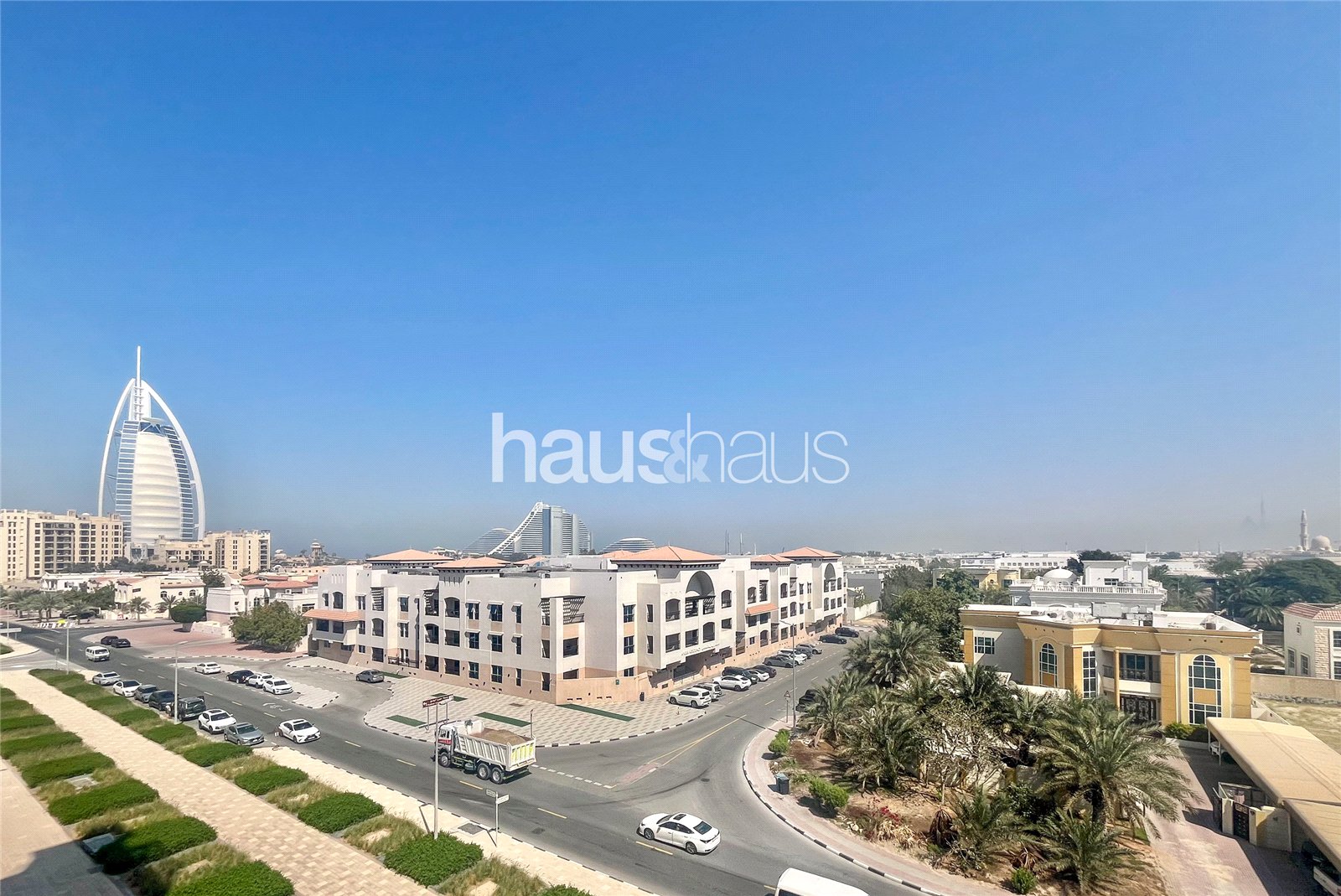 Never Lived in | Burj Al Arab View | 12 Cheques