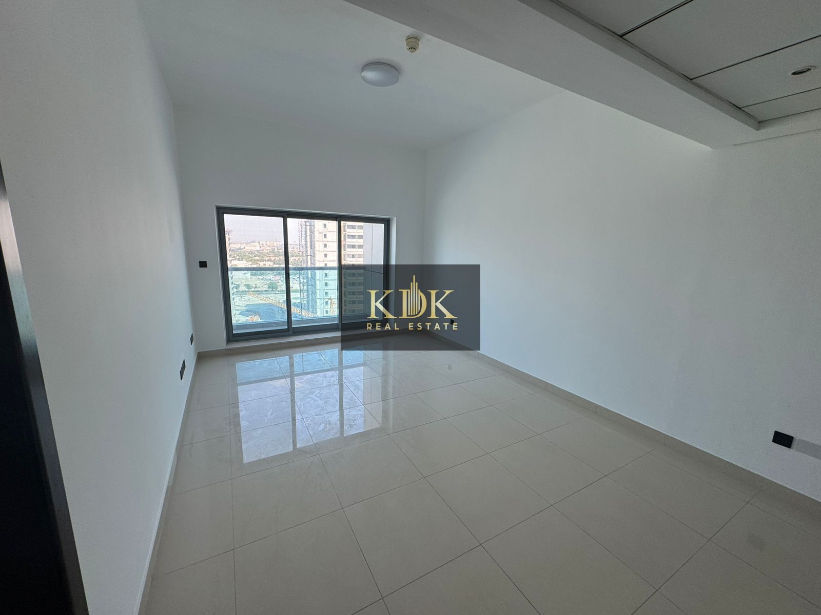 Pool View | Unfurnished 1BR | Ready to Move