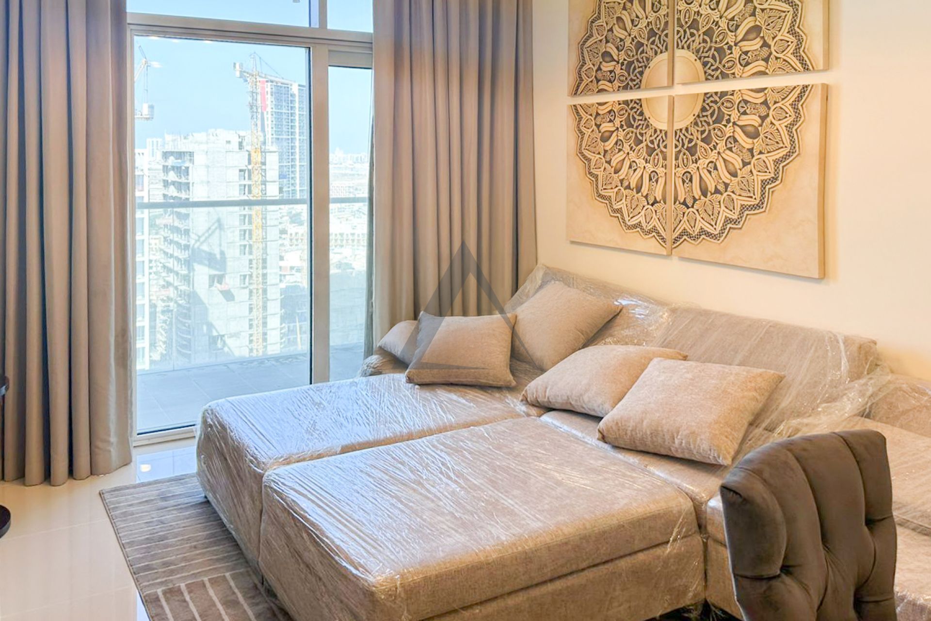 Elegant 1 BR | Prime Location | Fully Furnished