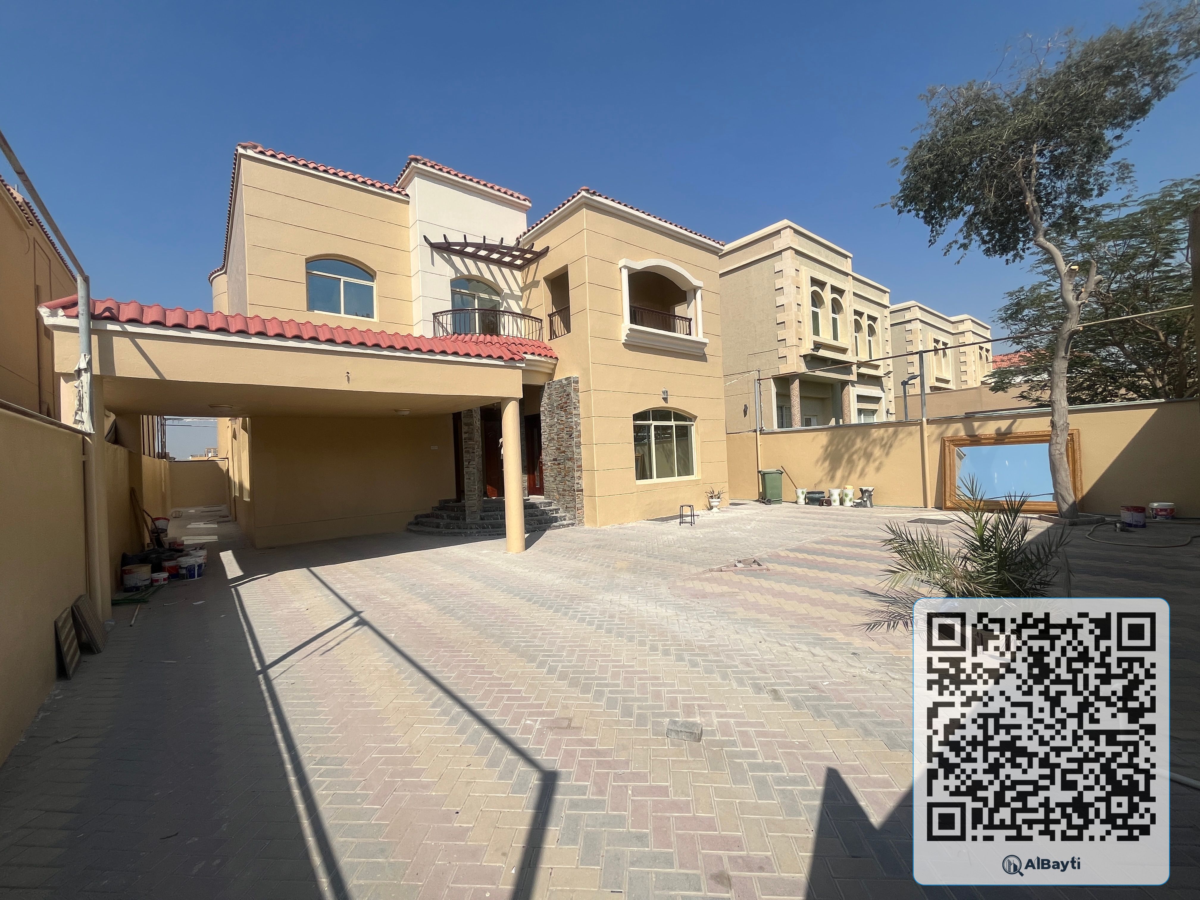 Vary prime location good quality commercial villa for rent