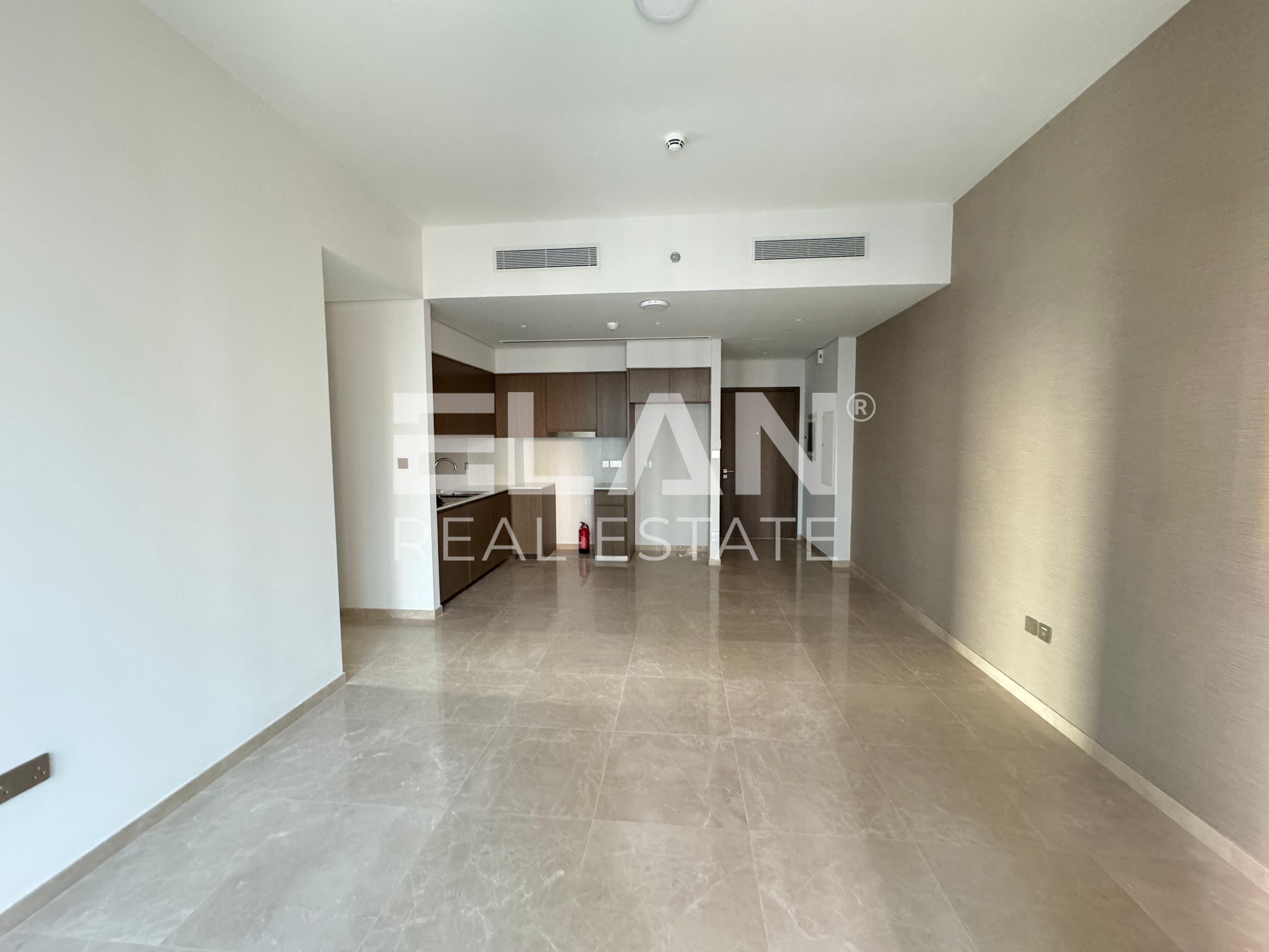 Mid Floor | Prime Location | City and Sea View