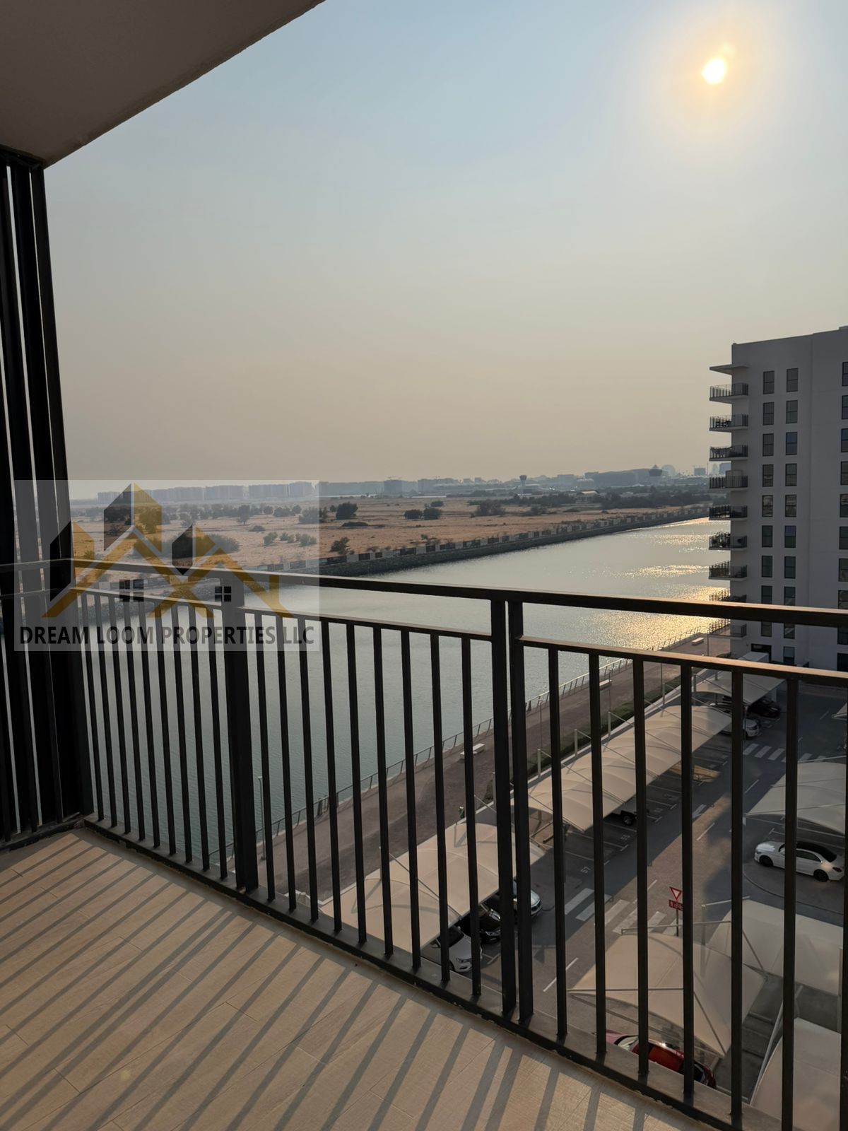 CANAL VIEW / AVAILABLE FROM 5 MARCH / HIGH FLOOR