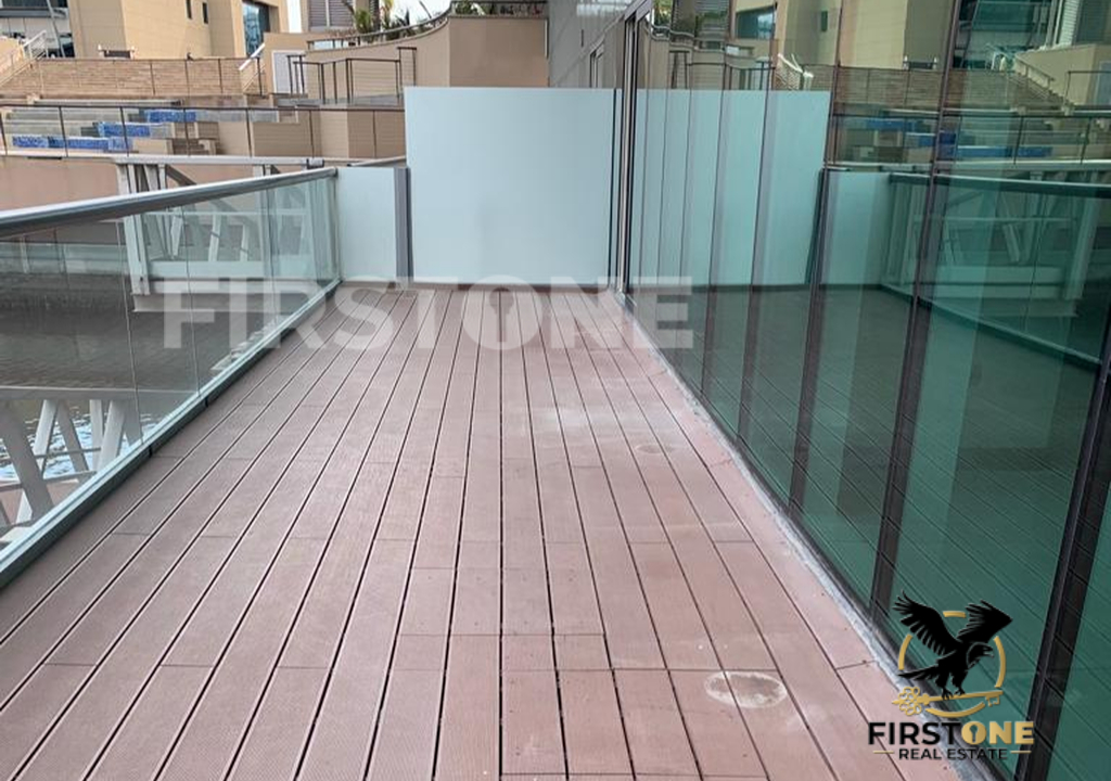 Duplex with Water Views | Vacant Soon | Book Now