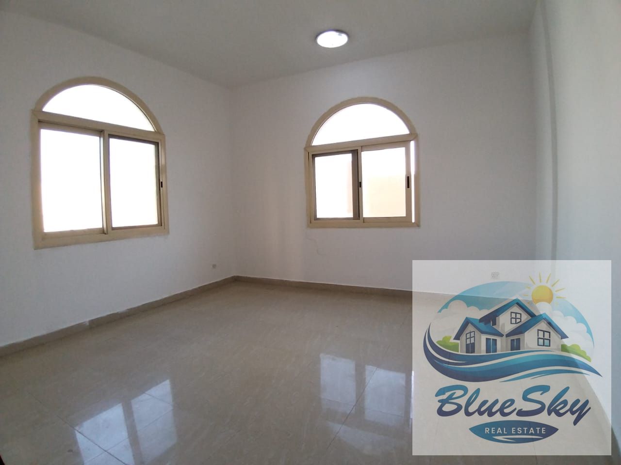 Amazing offer 1bhk with balcony just for rent 30k only for king faisal road