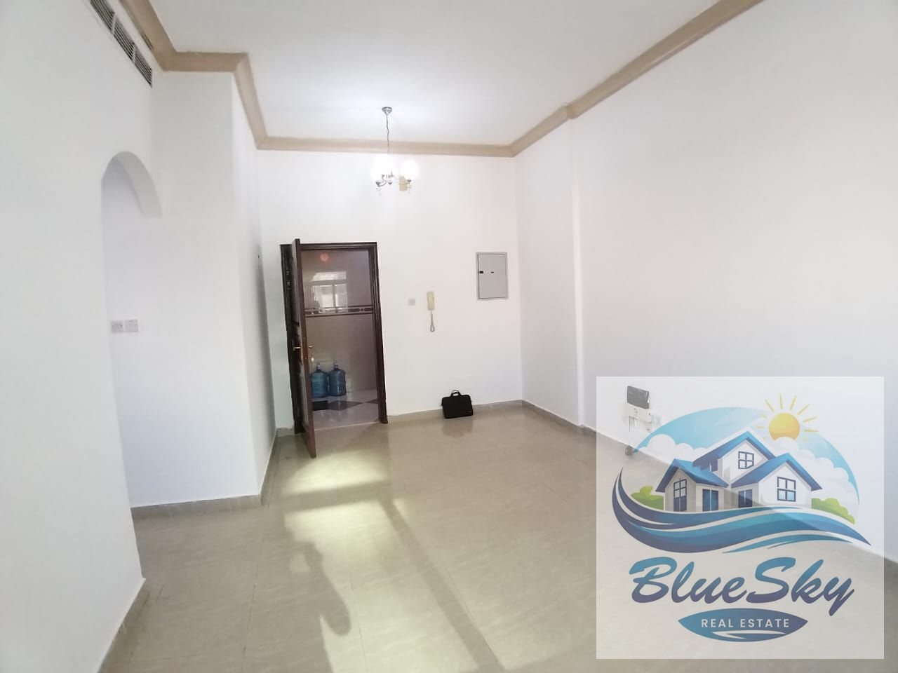 Family building 1bhk with balcony close hall near to king faisal road just for rent 30k