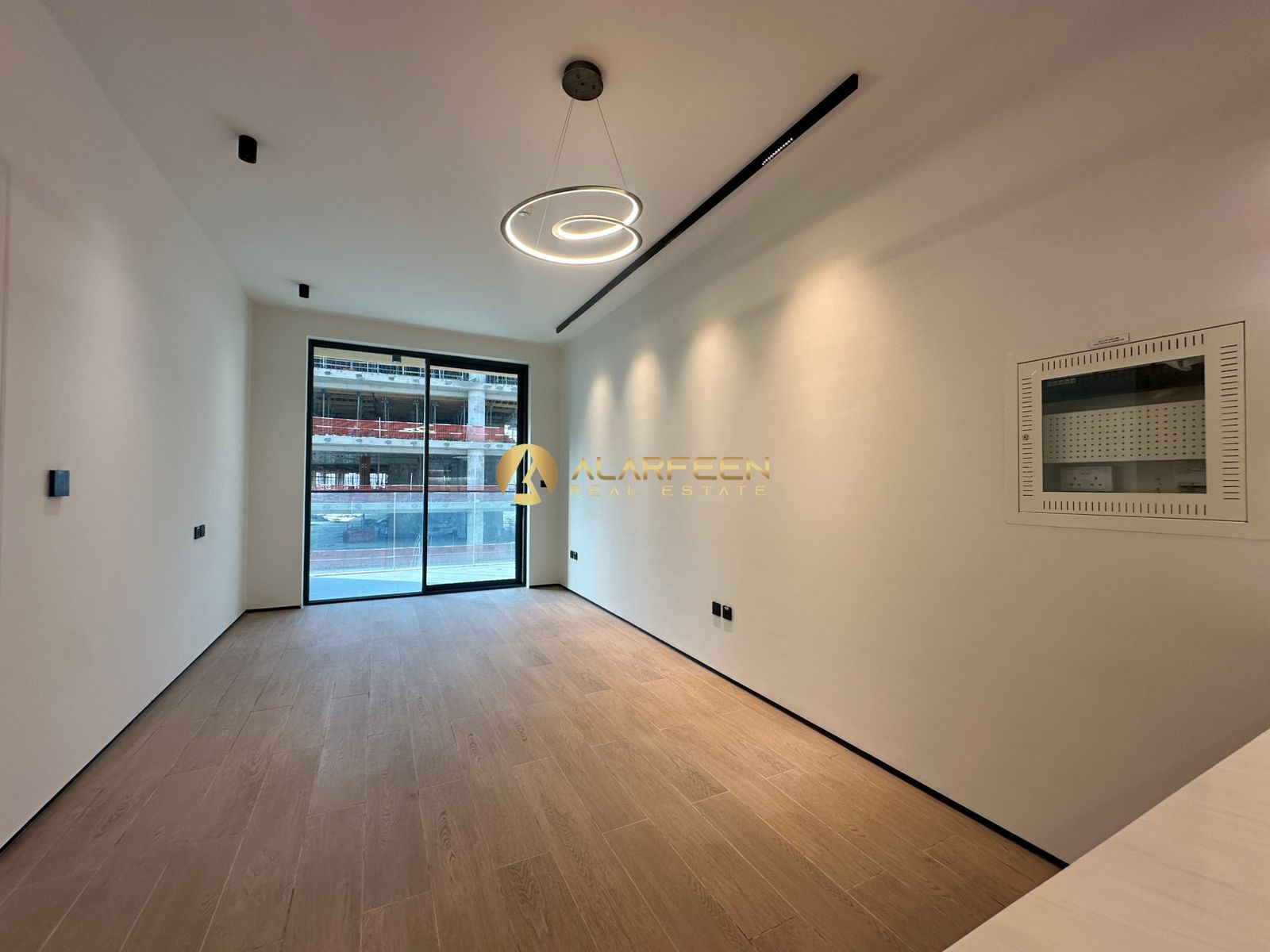 Brand New | Fitted Kitchen | Prime Location